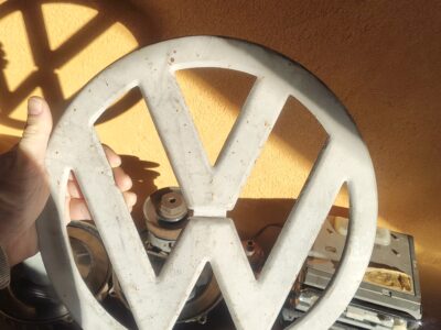 VW T1 Split front emblem