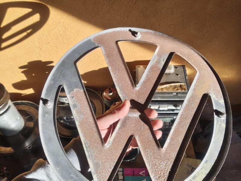 VW T1 Split front emblem