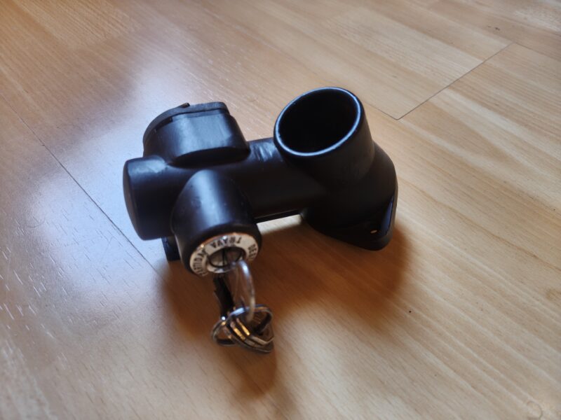 Brasilia bus steering lock