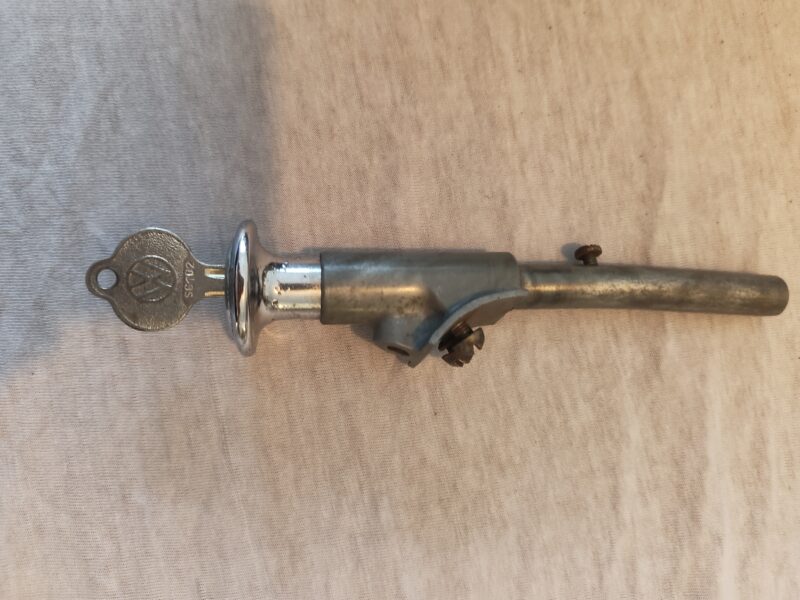 Early convertible hood latch with key